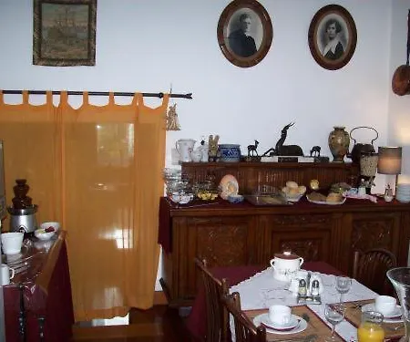 An Officers House 3* Brujas